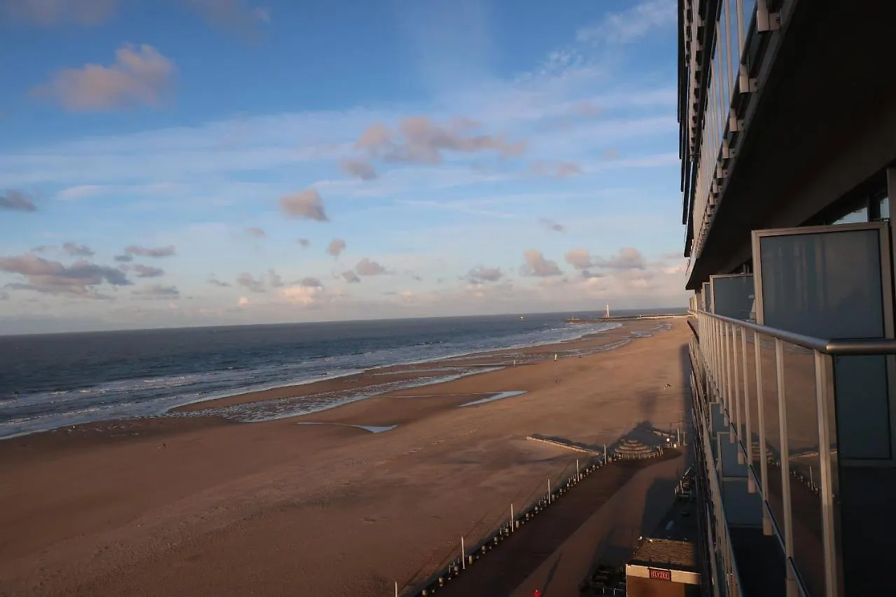 Royal Palace Zeedijk Oostende Appartement Met 2 Slaapkamers  Ostende